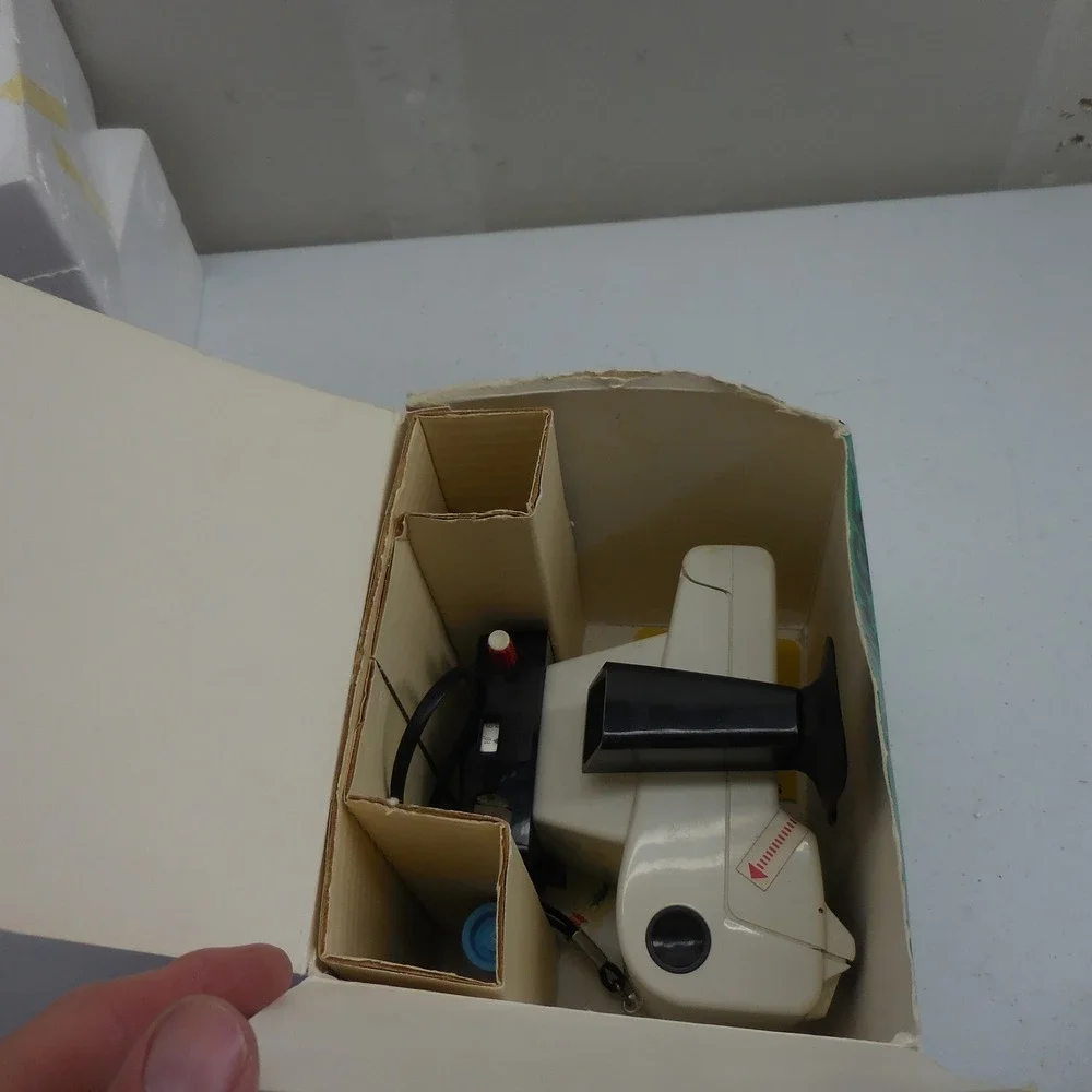 Vintage Polaroid Land Camera The Swinger Model 20 Instant Film Camera with Box